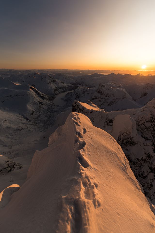 26992653_1436405023152728_58754398679004