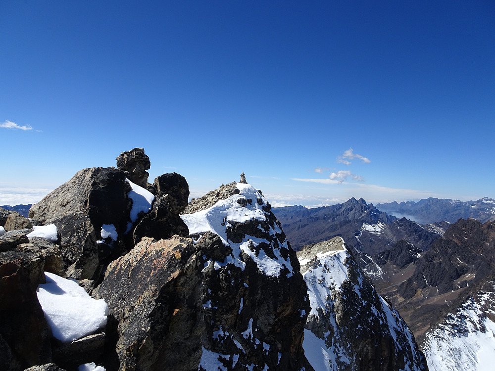 Nesten oppe ved varden