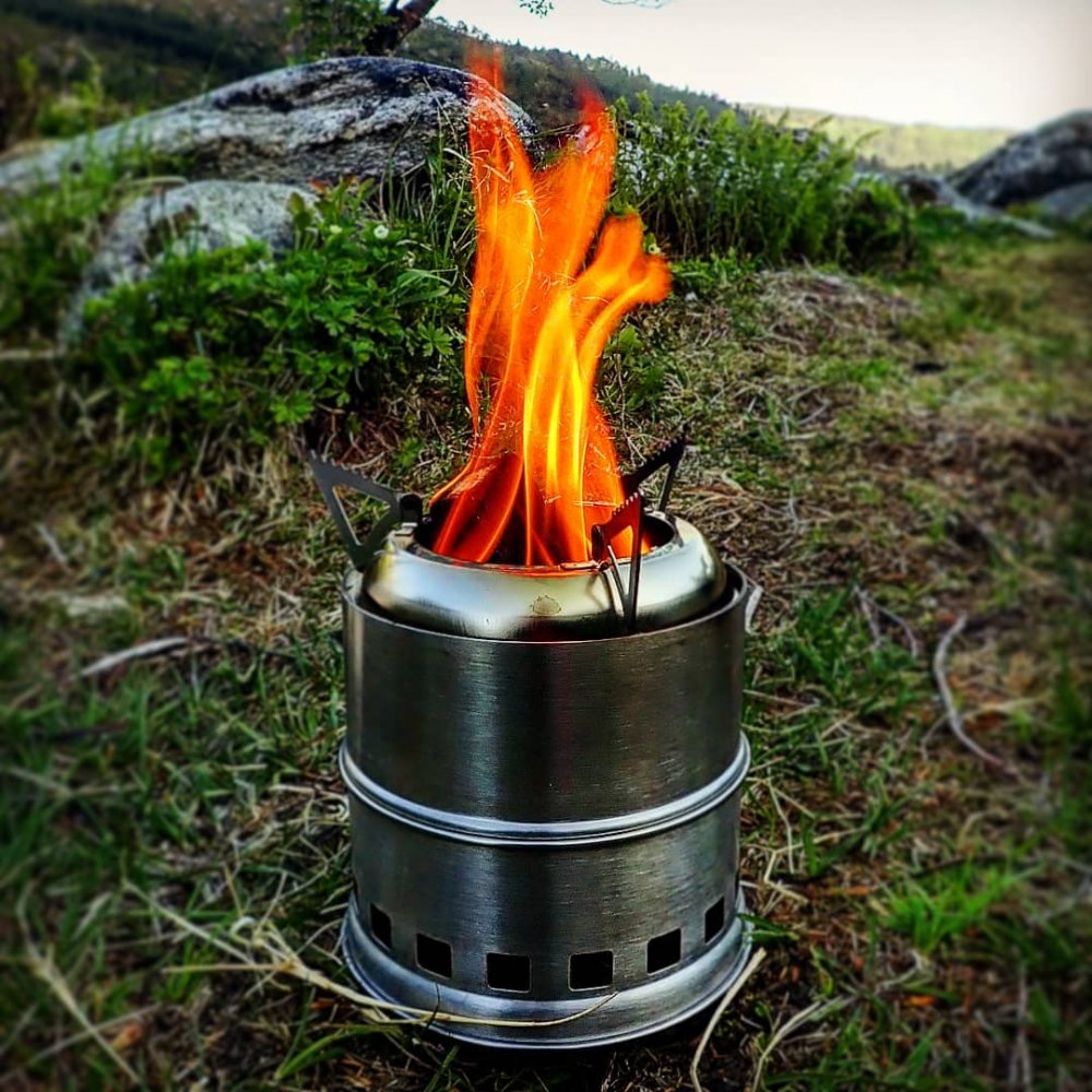 33438727_597453483972233_871474763011194