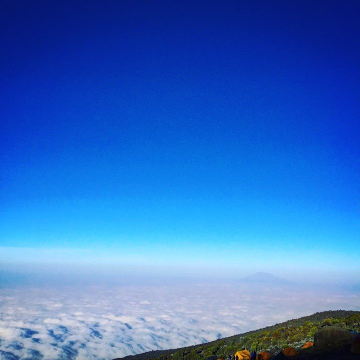 32294006_2077926762249991_77182054810255