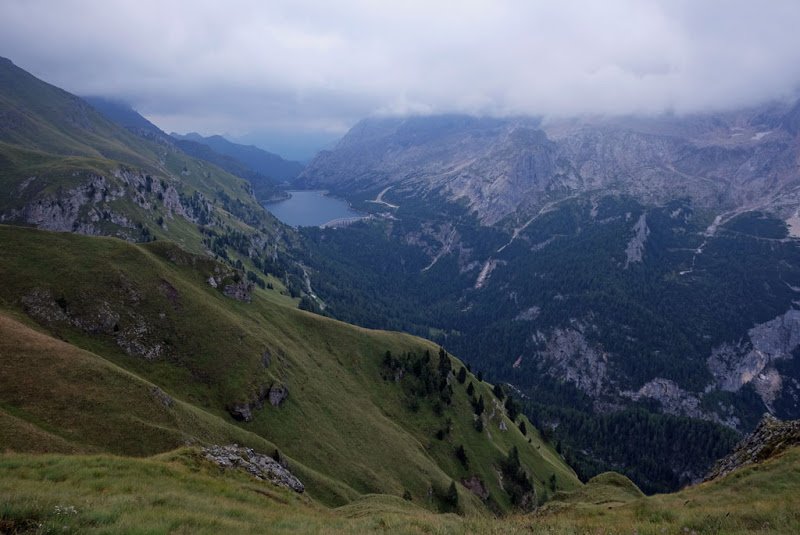 DerTraumpfad_day18_02_View_of_Lago_di_Fe