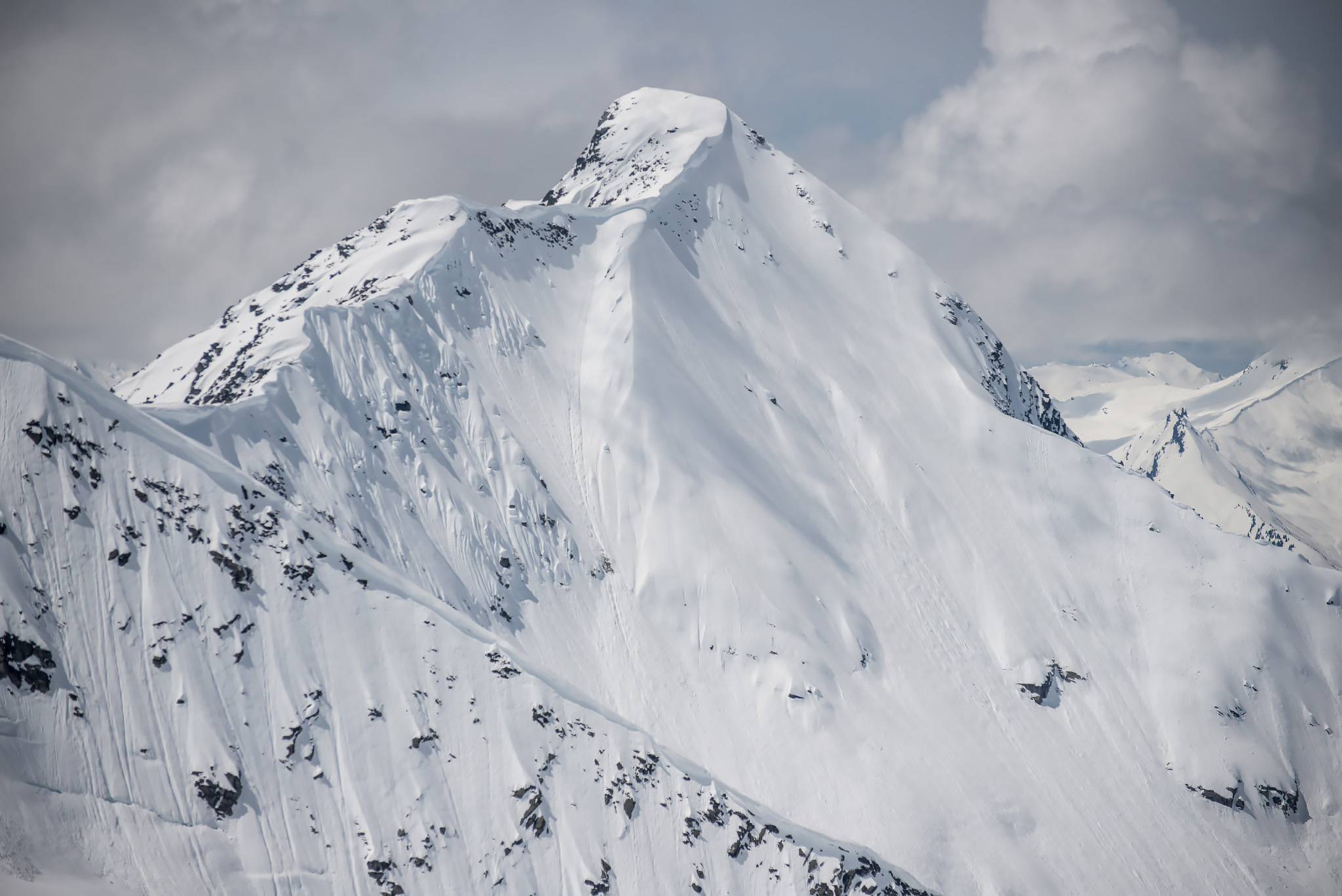 Mt Donkin (2940m) helt vest i Dawson Range