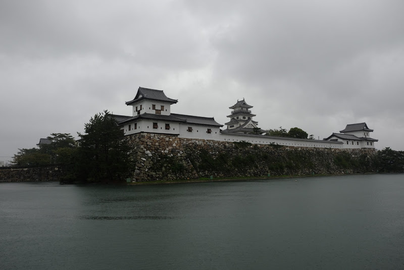 ShikokuHenro_Day32_15_Imabari_Castle.jpg