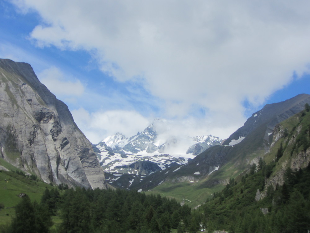 På vei innover fra Lucknerhaus