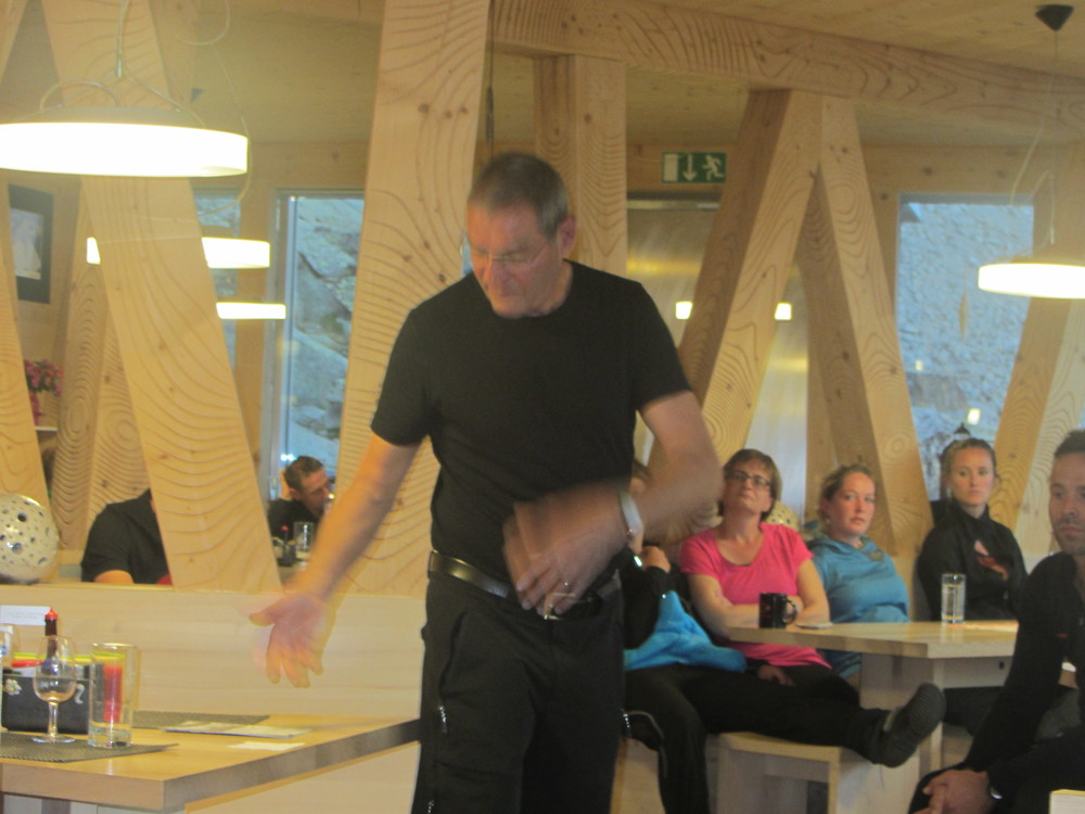 Hyttas arkitekt holder foredrag på sveitsertysk