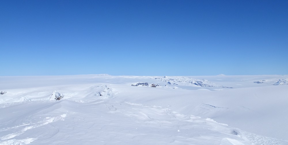 Ni mil til andre siden av Vatnajøkull