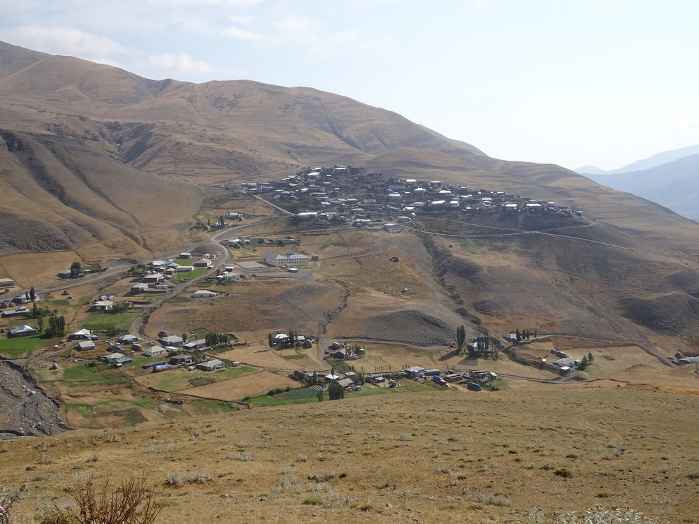 Landsbyen sett i perspektiv