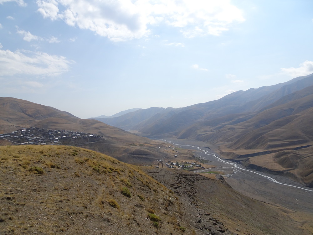 Litt mere åpent og flatt landskap innimellom