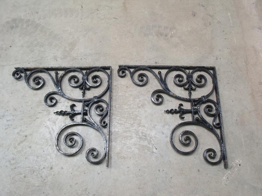 wrought-iron-brackets_66721_1.jpg