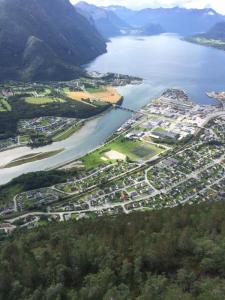 post-14436-0-72887600-1410421519_thumb.j