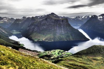 post-10375-0-76412200-1443375173_thumb.j