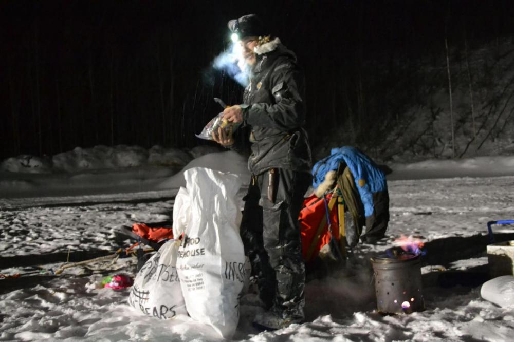 859197_561768053842421_1196407198_o.thum