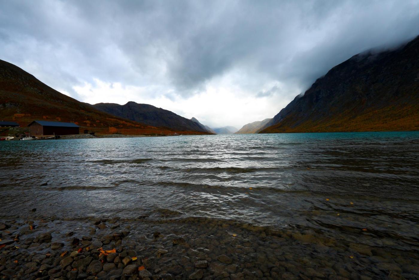 Gjende_MG_0767_Canon 550D_Canon EF-S 10-22mm_F-3-5-4-5_USM_10mm_F-10_1-50sek_10x15cm_USM 1-5.JPG