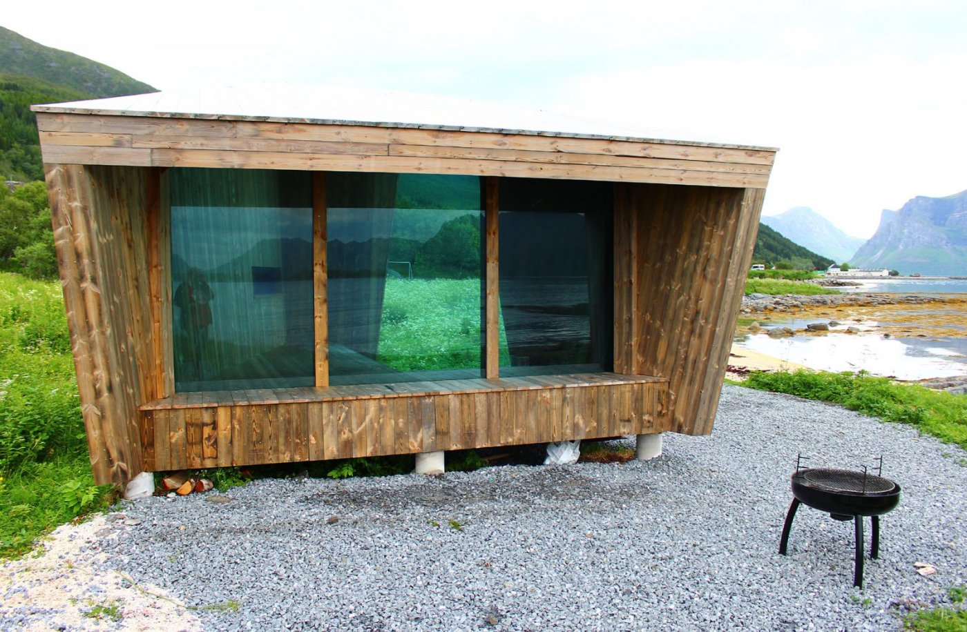 Gapahuk Kjæsvika 2 copy.jpg